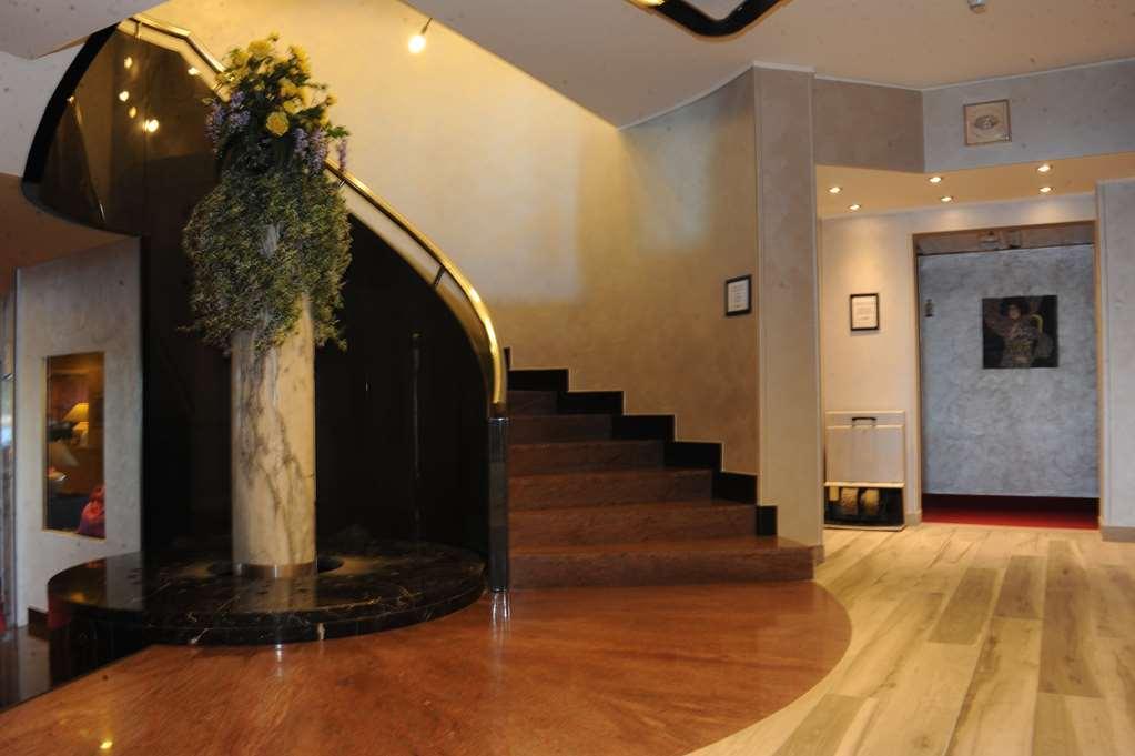 Hotel Concorde 아로나 레스토랑 사진